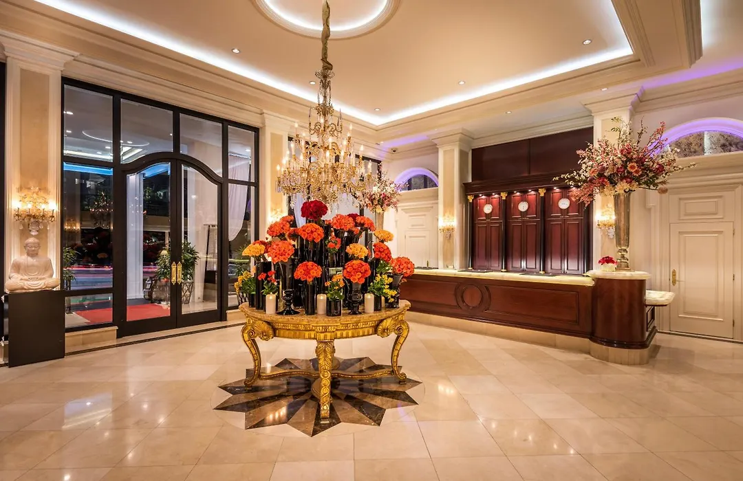 Beverly Hills Plaza Hotel & Spa-1